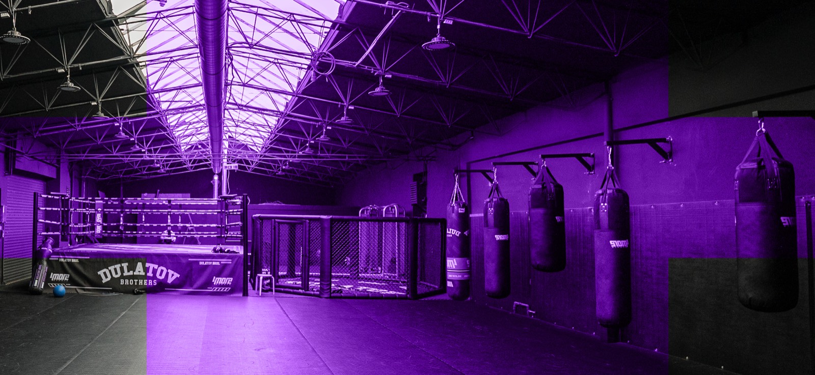 Kämpfer beim Training im TRIPLE ONE Combat Sports Gym Düsseldorf